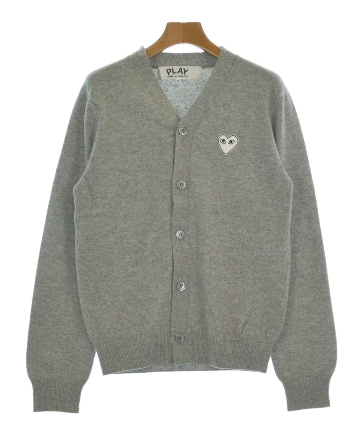 play コムデギャルソン　ニットカーディガン　グレー　S プレイ コムデギャルソンPLAY COMME des GARCONS ハートワッペンウール