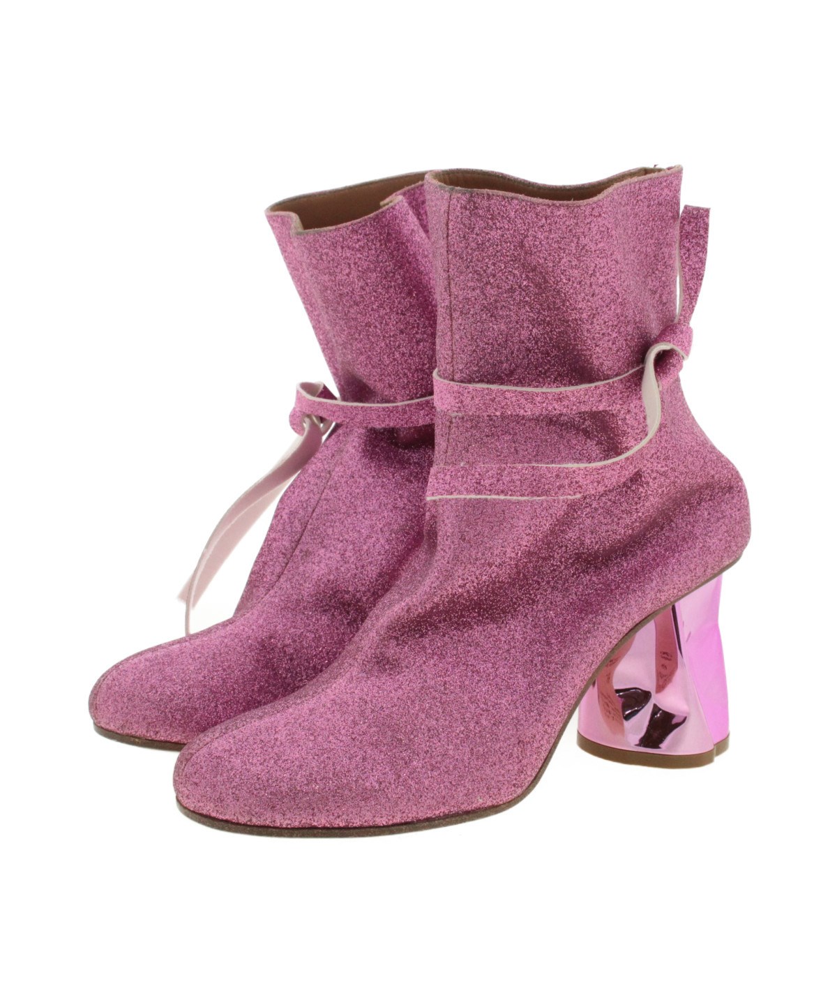 maison margiela マルジェラ 足袋 ブーツ ラメ ピンク希少 メゾン マルジェラの新作「タビ」シューズ、スリッパ型など