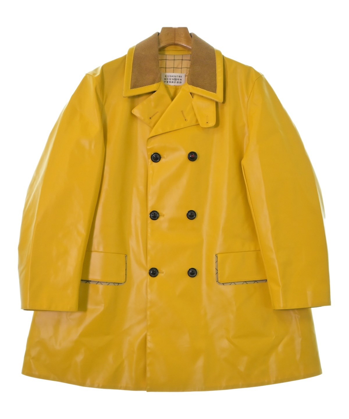 Maison Margiela メゾンマルジェラ コート（その他） S 黄 【古着】【中古】【送料無料】 Maison Margiela（メゾンマルジェラ）その他 黄 サイズ:44(S位) メンズ