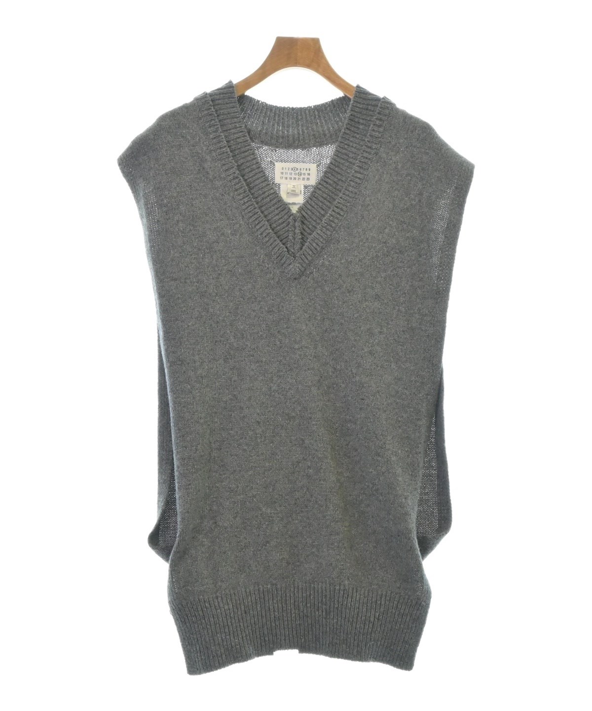 maison margiela ニットベスト　グレー Maison Margiela（メゾンマルジェラ）ベスト グレー サイズ:M メンズ