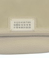 Maison Margiela（メゾンマルジェラ）ショルダーバッグ ベージュ サイズ:- レディース/2200609856093