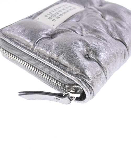 Maison Margiela（メゾンマルジェラ）財布・コインケース シルバー サイズ:- レディース/2200676469028