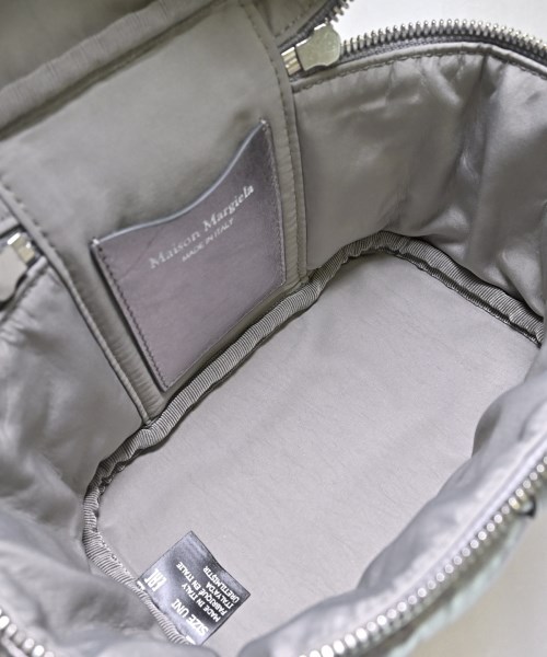 Maison Margiela（メゾンマルジェラ）ショルダーバッグ シルバー サイズ:- レディース/2200694831067
