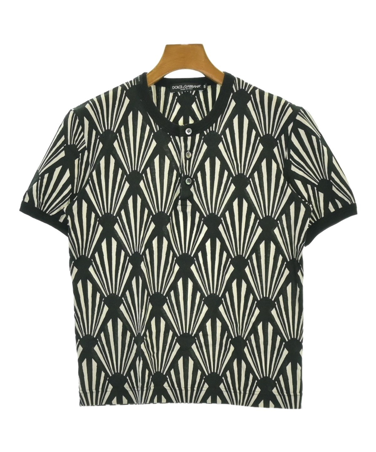 【極美品】DOLCE & GABBANA ドルチェアンドガッバーナカットソー44 DOLCE&GABBANA（ドルチェアンドガッバーナ）Tシャツ・カットソー 黒