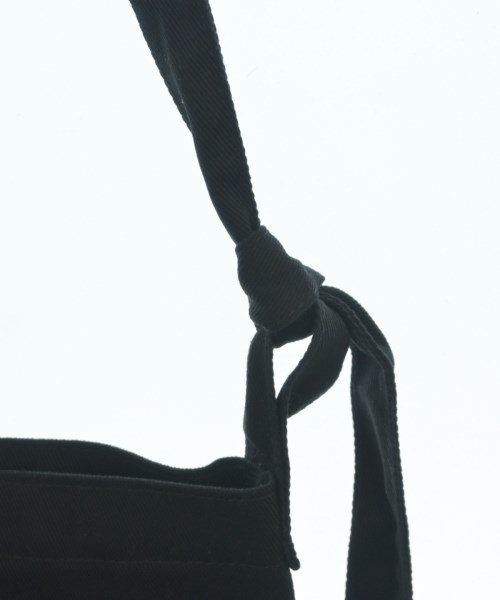 ANN DEMEULEMEESTER（アンドゥムルメステール）ショルダーバッグ 黒 サイズ:- メンズ/2200657133139