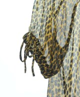 D&G（ディー＆ジー）ブラウス ベージュ サイズ:36(XS位) レディース/2200615217079