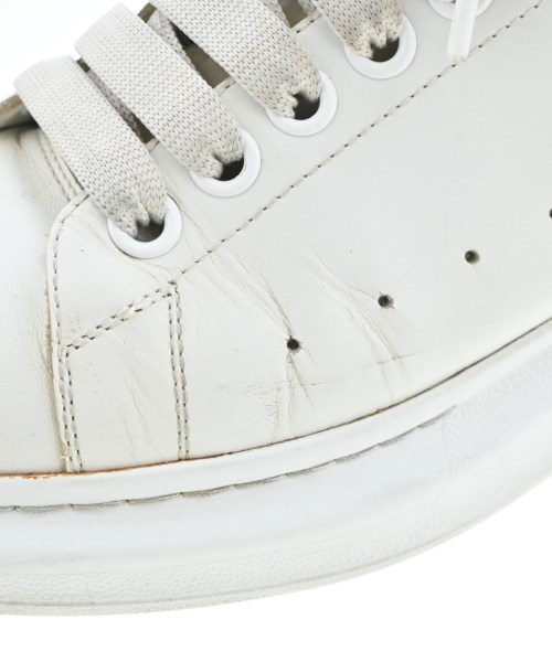 ALEXANDER MCQUEEN（アレキサンダーマックイーン）スニーカー 白 サイズ:EU39(24cm位) メンズ/2200612164611
