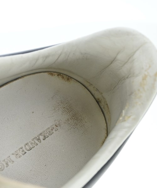 ALEXANDER MCQUEEN（アレキサンダーマックイーン）スニーカー 白 サイズ:EU39(24cm位) メンズ/2200612164611