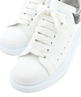 ALEXANDER MCQUEEN（アレキサンダーマックイーン）スニーカー 白 サイズ:EU41(26cm位) メンズ/2200714898025