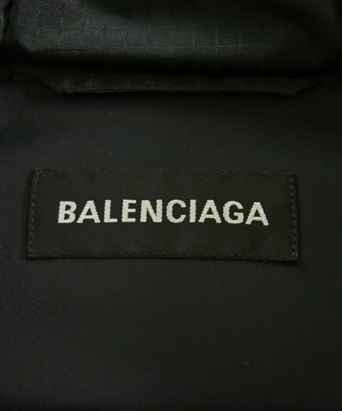 BALENCIAGA（バレンシアガ）ダウンジャケット/ダウンベスト 黒 サイズ:48(L位) メンズ/2200613595018