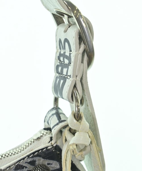 BALENCIAGA（バレンシアガ）ショルダーバッグ 白 サイズ:- レディース/2200697403032