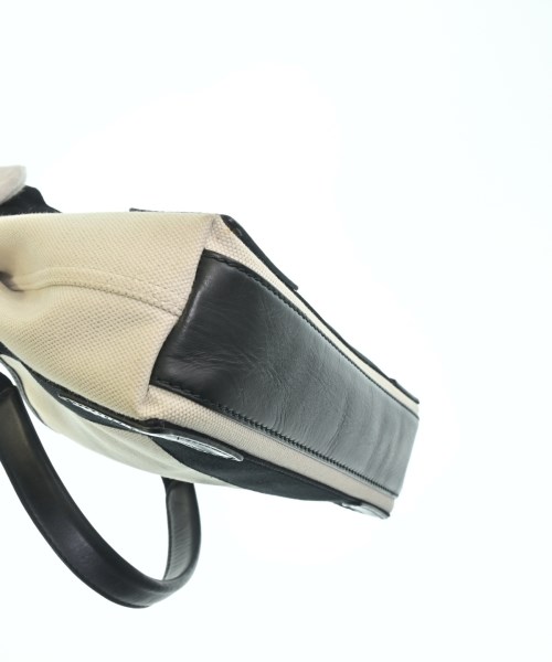 BALENCIAGA（バレンシアガ）ショルダーバッグ 白 サイズ:- レディース/2200654448014