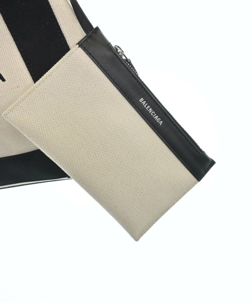 BALENCIAGA（バレンシアガ）ショルダーバッグ 白 サイズ:- レディース/2200654448014