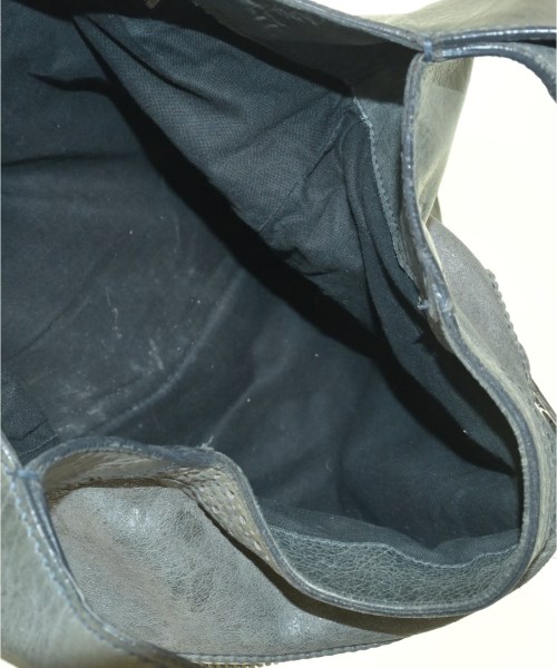 BALENCIAGA（バレンシアガ）ショルダーバッグ カーキ サイズ:- メンズ/2200700378975