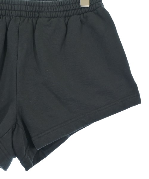 BALENCIAGA（バレンシアガ）ショートパンツ 黒 サイズ:XS レディース/2200700894345