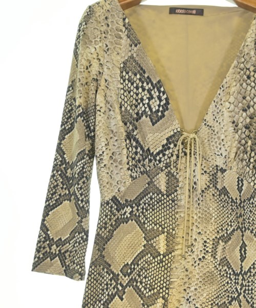 roberto cavalli（ロベルトカバリ）ワンピース ベージュ サイズ:40(M位) レディース/2200665093029
