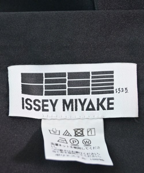 ISSEY MIYAKE（イッセイミヤケ）ブラウス 黒 サイズ:3(L位) レディース