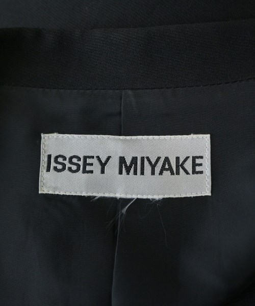 ISSEY MIYAKE（イッセイミヤケ）ノーカラージャケット 黒 サイズ:F レディース/2200635233011
