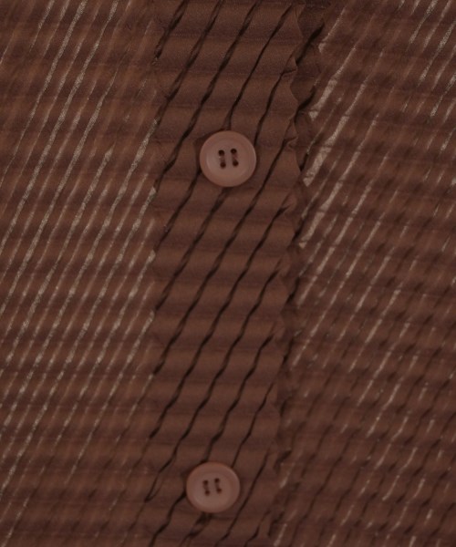 ISSEY MIYAKE（イッセイミヤケ）カジュアルシャツ 茶 サイズ:2(M位) レディース/2200621566116