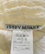ISSEY MIYAKE（イッセイミヤケ）ブラウス 白 サイズ:2(M位) レディース/2200619985059