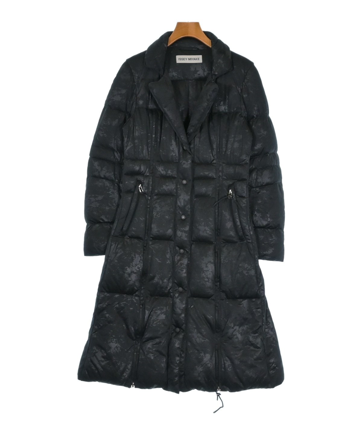 ISSEY MIYAKE イッセイミヤケ　ロングダウンコート　訳あり ISSEY MIYAKE（イッセイミヤケ）ダウンコート 黒 サイズ:2(M位