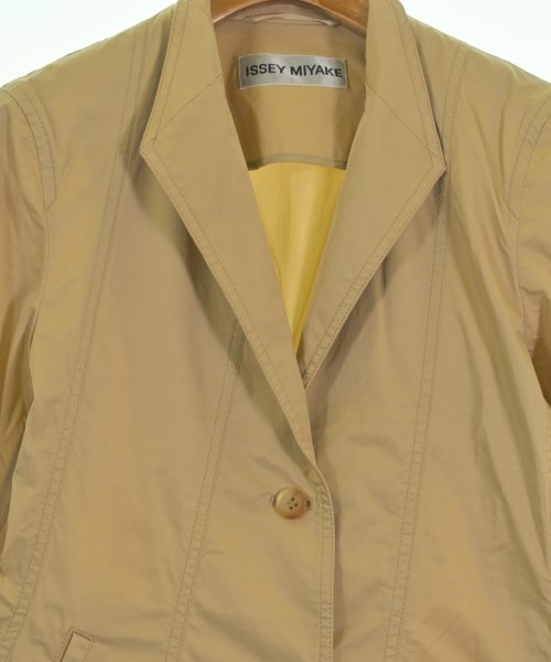 ISSEY MIYAKE（イッセイミヤケ）ジャケット ベージュ サイズ:2(M位) レディース/2200638501049