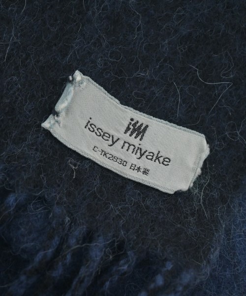 ISSEY MIYAKE（イッセイミヤケ）マフラー 紺 サイズ:- レディース/2200620635585