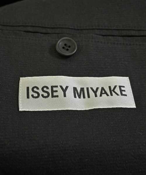 ISSEY MIYAKE（イッセイミヤケ）カジュアルジャケット 黒 サイズ:4(XL位) レディース/2200639409054