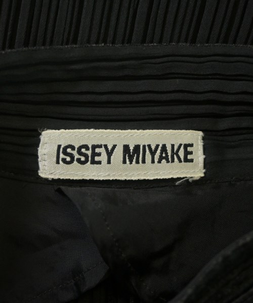 ISSEY MIYAKE（イッセイミヤケ）カジュアルジャケット 黒 サイズ:M レディース/2200637841092