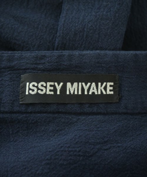 ISSEY MIYAKE（イッセイミヤケ）カジュアルシャツ 紺 サイズ:M メンズ/2200640768034