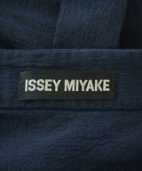 ISSEY MIYAKE（イッセイミヤケ）カジュアルシャツ 紺 サイズ:M メンズ/2200640768034