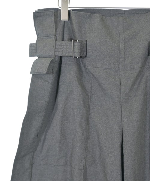 ISSEY MIYAKE（イッセイミヤケ）その他 グレー サイズ:3(L位) レディース/2200641814013