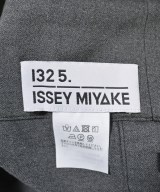 ISSEY MIYAKE（イッセイミヤケ）その他 グレー サイズ:3(L位) レディース/2200641814013