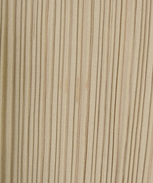 ISSEY MIYAKE（イッセイミヤケ）カジュアルジャケット ベージュ サイズ:L レディース/2200642348067