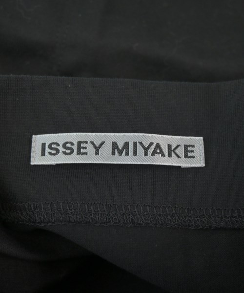 ISSEY MIYAKE（イッセイミヤケ）Tシャツ・カットソー 黒 サイズ:2(M位