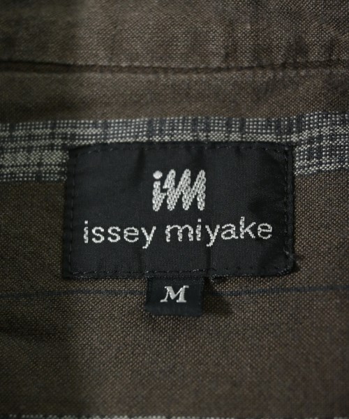 ISSEY MIYAKE（イッセイミヤケ）カジュアルシャツ 茶 サイズ:M メンズ/2200644157063