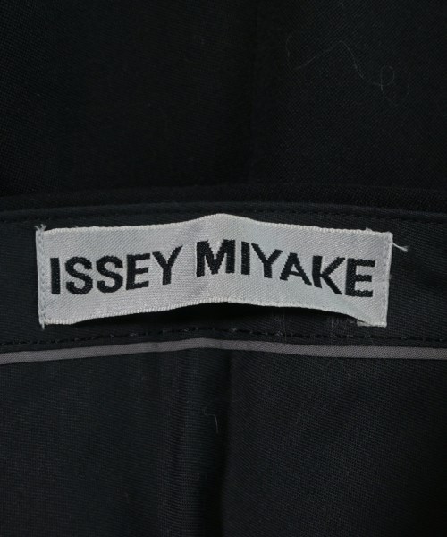 ISSEY MIYAKE（イッセイミヤケ）スラックス 黒 サイズ:M レディース/2200644239011