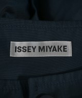 ISSEY MIYAKE（イッセイミヤケ）その他 紺 サイズ:2(M位) レディース/2200622295053