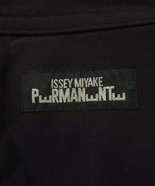 ISSEY MIYAKE（イッセイミヤケ）カジュアルジャケット 紺 サイズ:M レディース/2200624807056