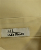 ISSEY MIYAKE（イッセイミヤケ）カジュアルシャツ ベージュ サイズ:3(L位) レディース/2200625291045