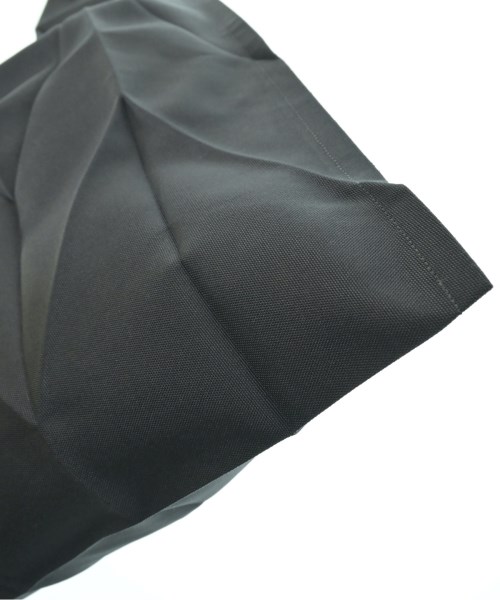 ISSEY MIYAKE（イッセイミヤケ）トートバッグ グレー サイズ:- メンズ/2200626304027