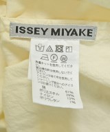 ISSEY MIYAKE（イッセイミヤケ）カジュアルシャツ 黄 サイズ:2(M位) レディース/2200626974046