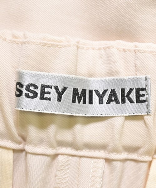 ISSEY MIYAKE（イッセイミヤケ）スラックス 白 サイズ:2(M位) レディース/2200627141027