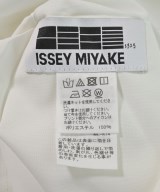 ISSEY MIYAKE（イッセイミヤケ）ブラウス 白 サイズ:3(L位) レディース/2200628539052