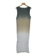 ISSEY MIYAKE（イッセイミヤケ）ワンピース 緑 サイズ:2(M位) レディース/2200625754342