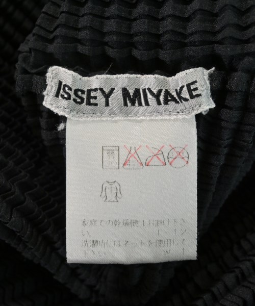 ISSEY MIYAKE（イッセイミヤケ）カジュアルシャツ 黒 サイズ:M レディース/2200626999049