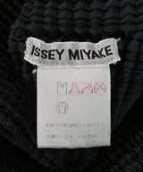 ISSEY MIYAKE（イッセイミヤケ）カジュアルシャツ 黒 サイズ:M レディース/2200626999049