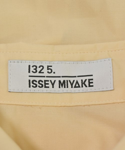 ISSEY MIYAKE（イッセイミヤケ）カジュアルシャツ 黄 サイズ:3(L位) レディース/2200616907030