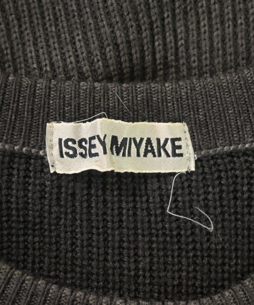 ISSEY MIYAKE（イッセイミヤケ）カーディガン グレー サイズ:M レディース/2200632484034