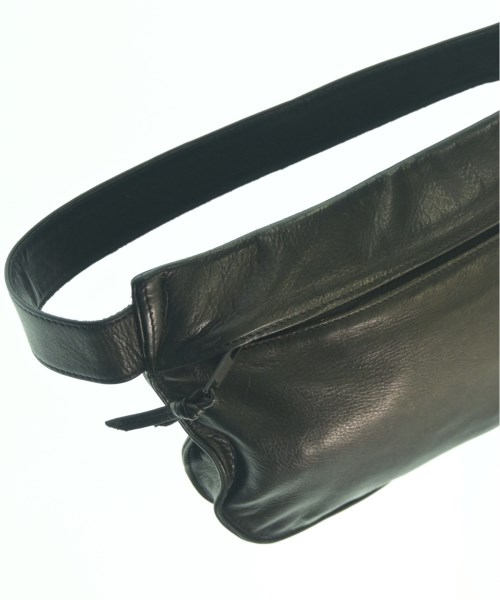 ISSEY MIYAKE（イッセイミヤケ）ショルダーバッグ 黒 サイズ:- メンズ/2200620016056